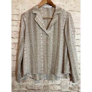 All In Favor Top Women Small Beige Cheetah Leopard Collared Pullover Lightweight